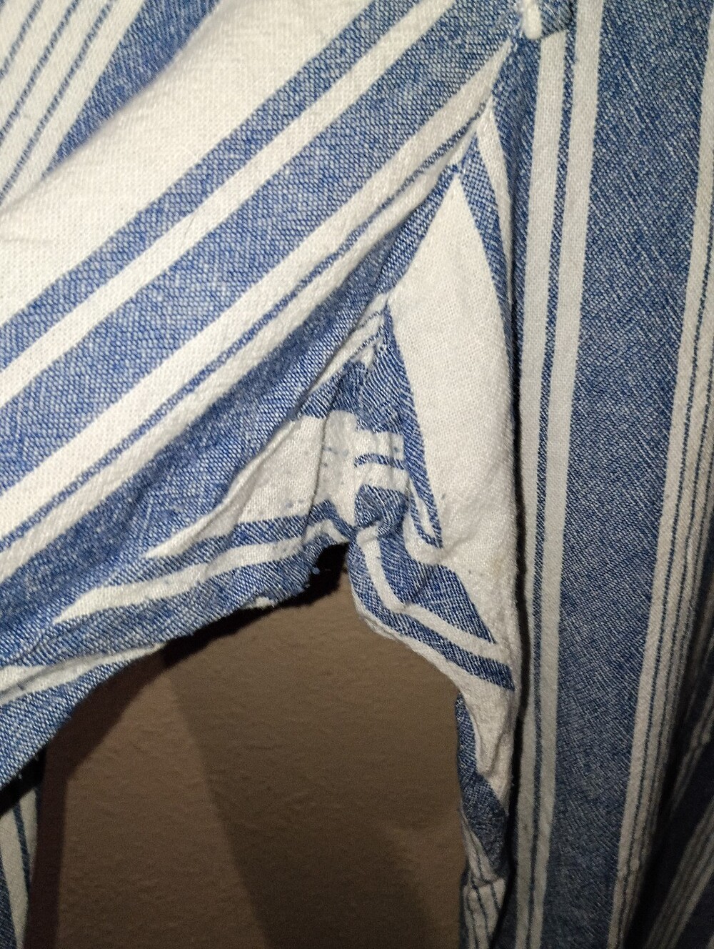 Old Navy Blue and White Striped Wide-Leg Pants - Picture 3 of 4